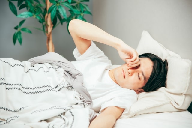 30代に増加する不眠症の現状と要因